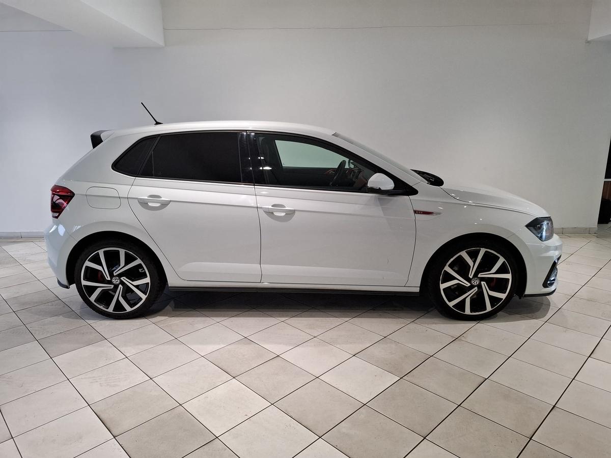 Volkswagen Polo VII 2.0TSI GTI DSG LED SHZ