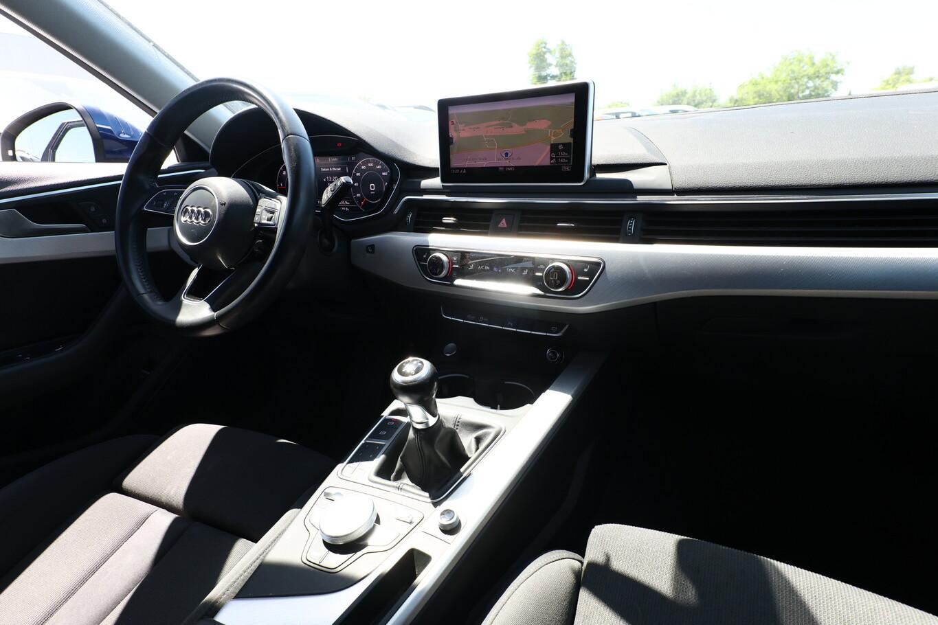Audi A4 2.0 TDI Avant sport Nav PDC ViCo SHZ Temp 17Z