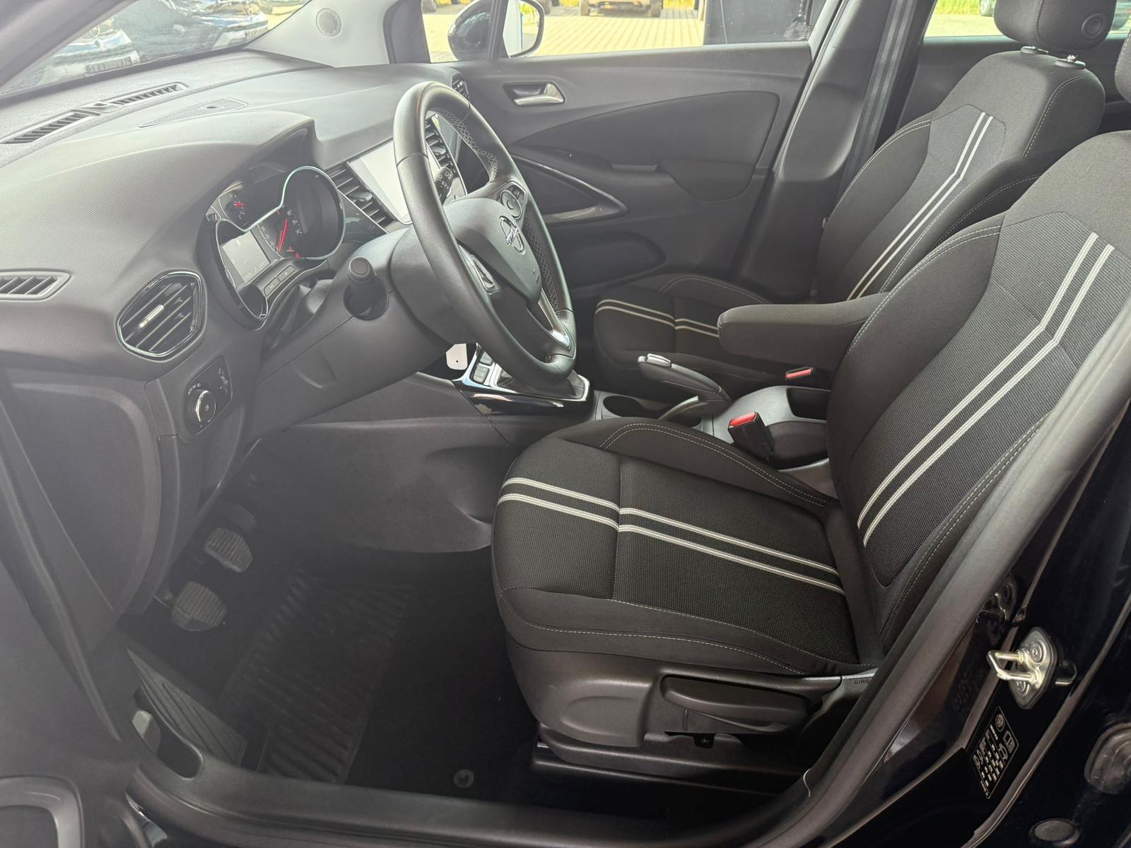 Opel Crossland 1.2 turbo 110PK 6MT Elegance Panoramadach / Klima Automatic / PDC v+h