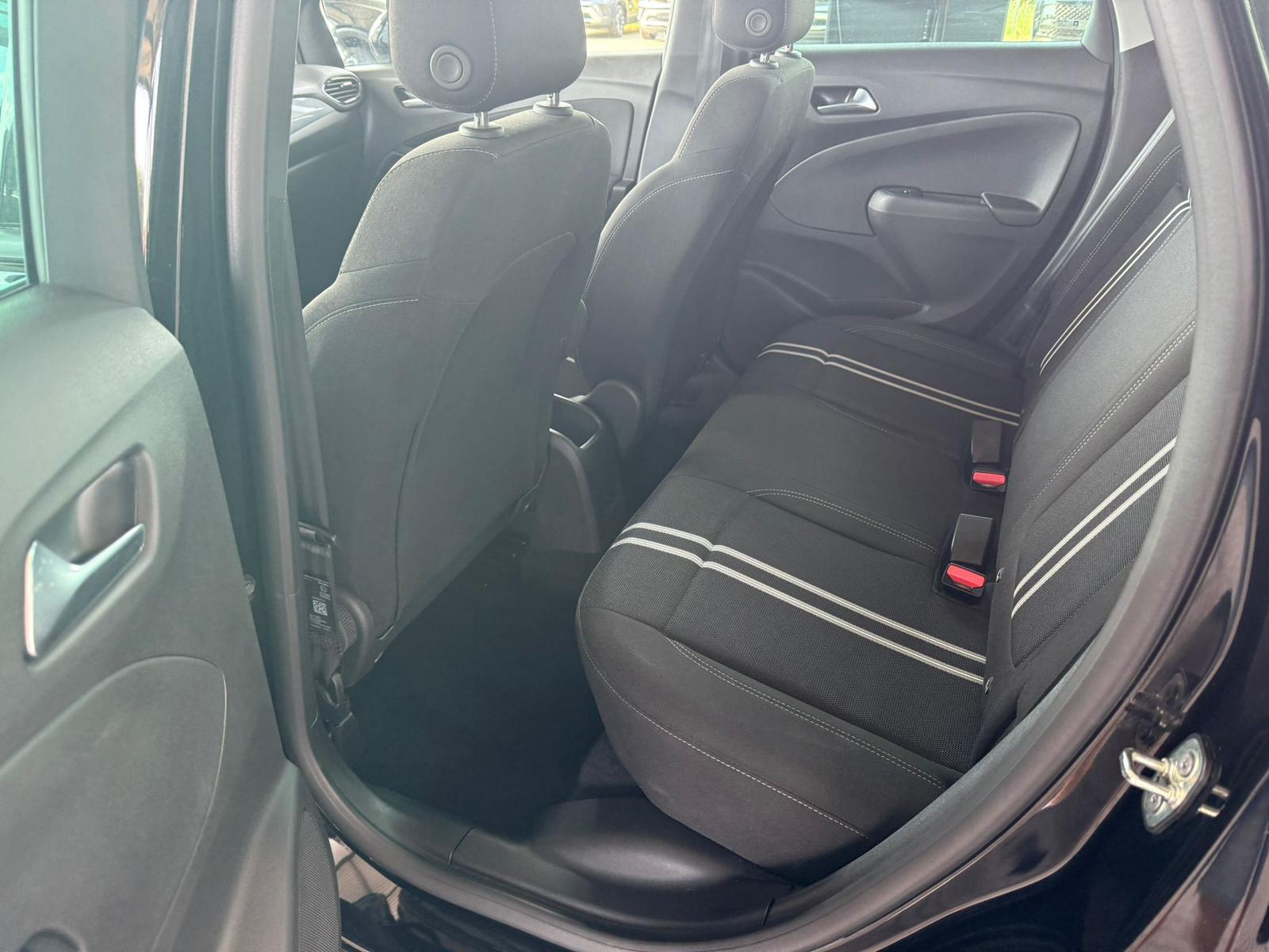 Opel Crossland 1.2 turbo 110PK 6MT Elegance Panoramadach / Klima Automatic / PDC v+h