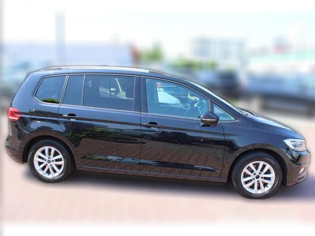 Volkswagen Touran Comfortline Kamera Navi LED ACC AHK StandHZG Start