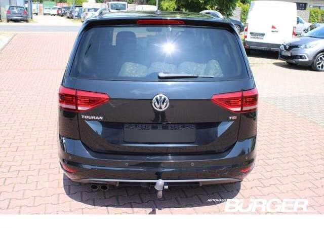 Volkswagen Touran Comfortline Kamera Navi LED ACC AHK StandHZG Start