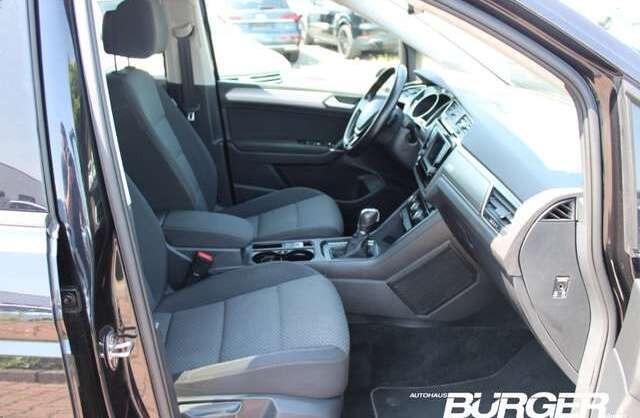 Volkswagen Touran Comfortline Kamera Navi LED ACC AHK StandHZG Start
