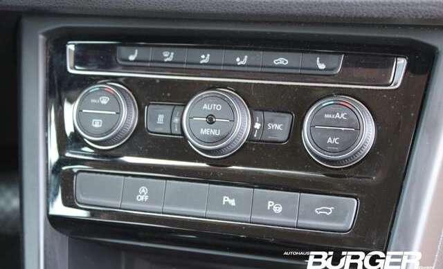 Volkswagen Touran Comfortline Kamera Navi LED ACC AHK StandHZG Start