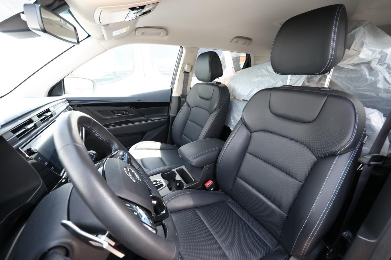 Ssangyong Korando e-Motion 190 Titanium Leder LED ACC PDC