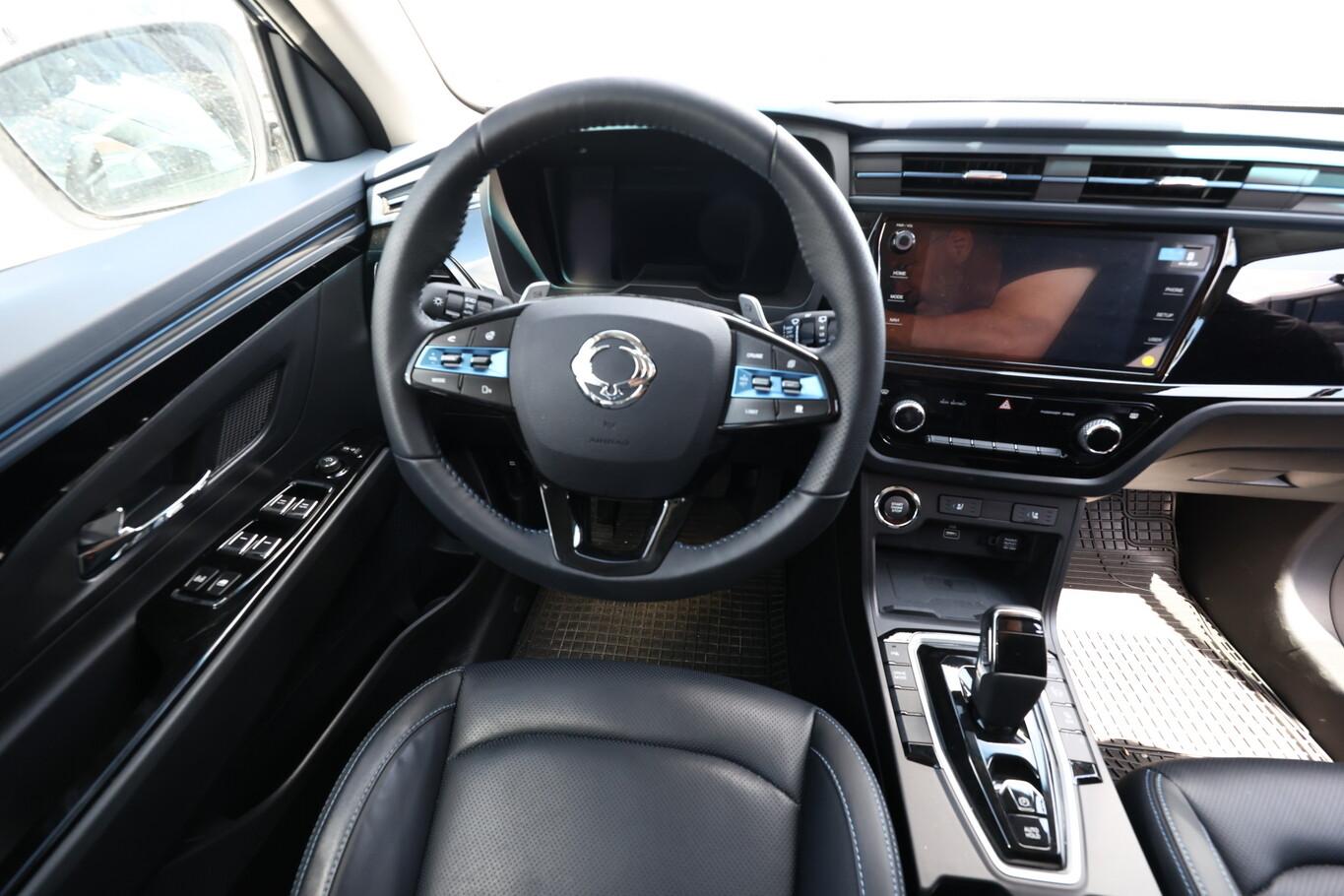 Ssangyong Korando e-Motion 190 Titanium Leder LED ACC PDC