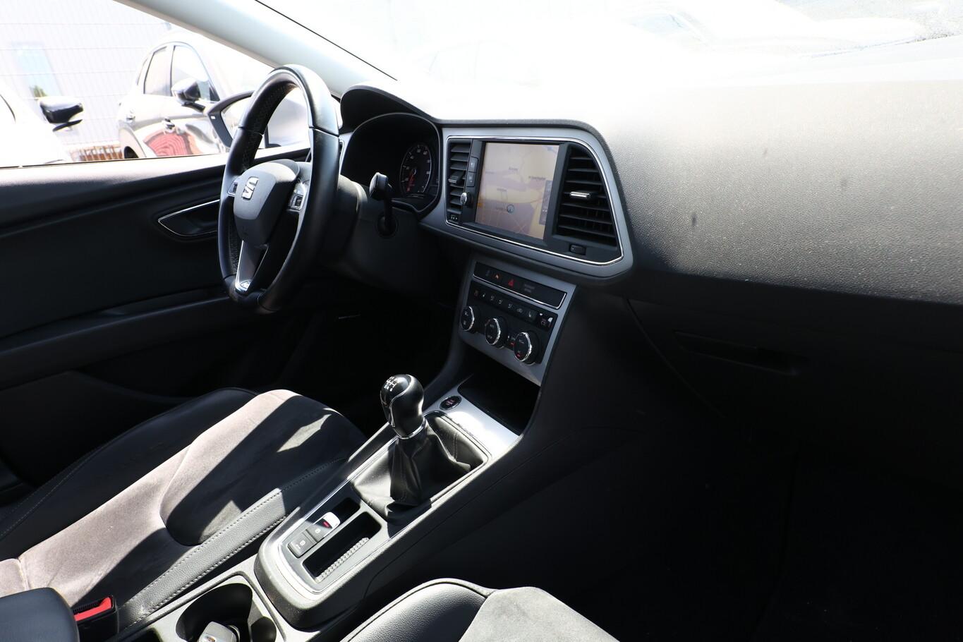 Seat Leon 1.4 TSI 125 Xcellence LED SchiebeD ACC AHK