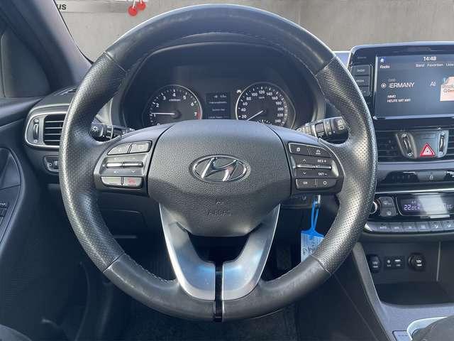Hyundai i30 Passion + ++Navi+AHK+Kamera+