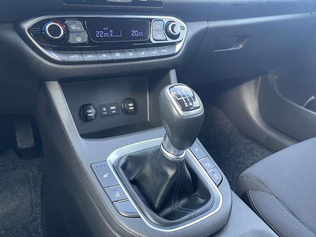 Hyundai i30 Passion + ++Navi+AHK+Kamera+