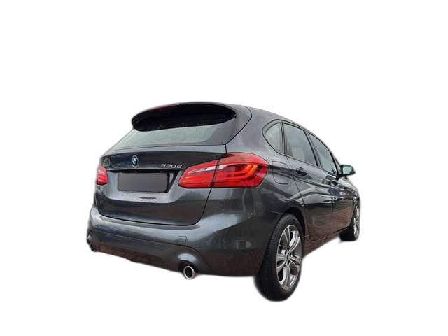 BMW 220 d Advantage Active Tourer +AHK+Navigation+Sitzheiz