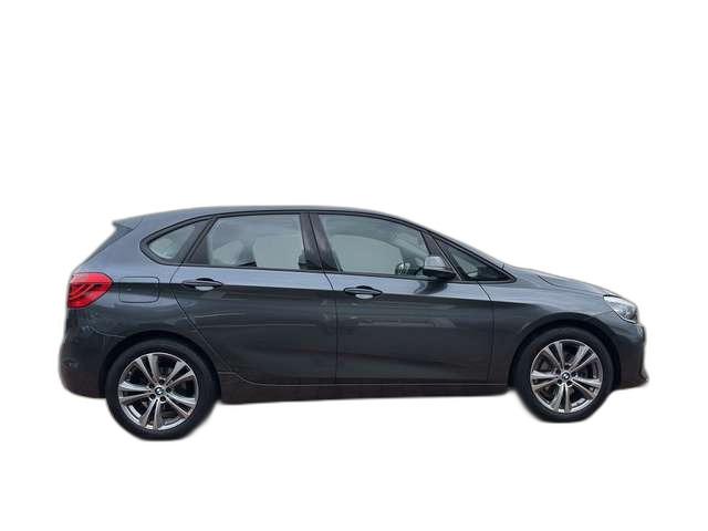 BMW 220 d Advantage Active Tourer +AHK+Navigation+Sitzheiz