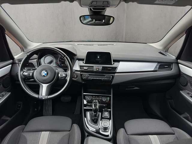 BMW 220 d Advantage Active Tourer +AHK+Navigation+Sitzheiz