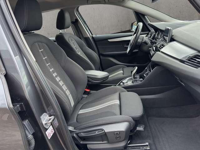 BMW 220 d Advantage Active Tourer +AHK+Navigation+Sitzheiz
