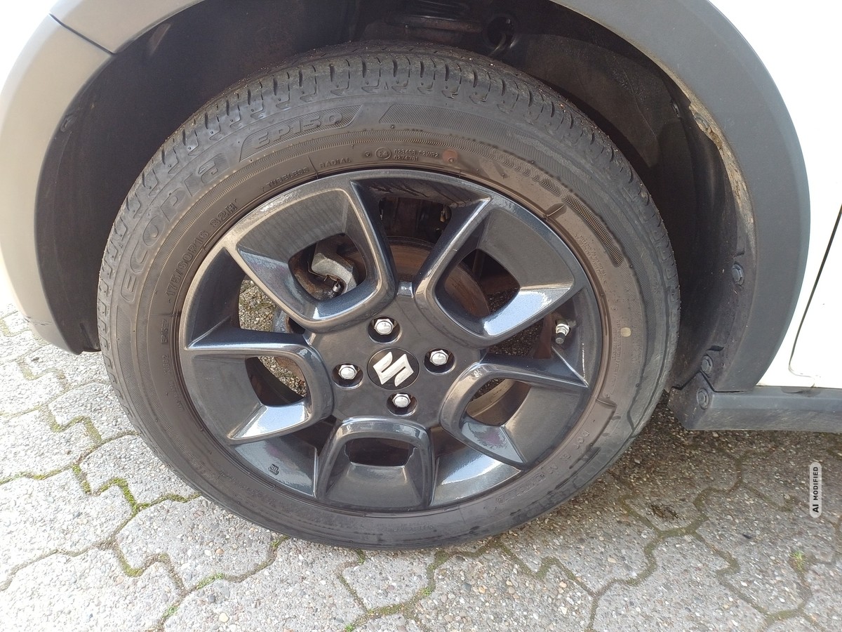 Suzuki Ignis 1,2 NAVI AllGRIP 4X4 46TKM*NAVI*KAMERA*SHZ*KLIMA*ALU