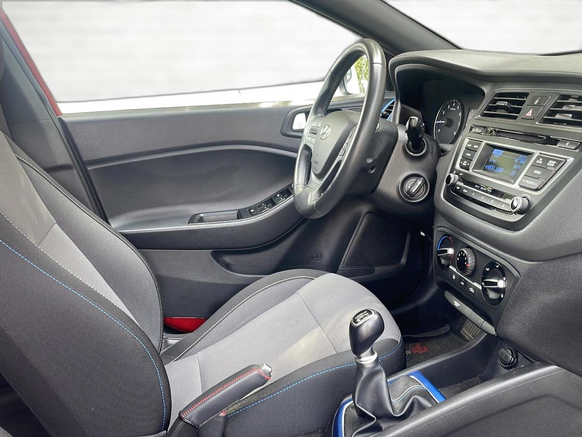 Hyundai i20 Go * Klimaanlage * Tempomat * PDC * LM *