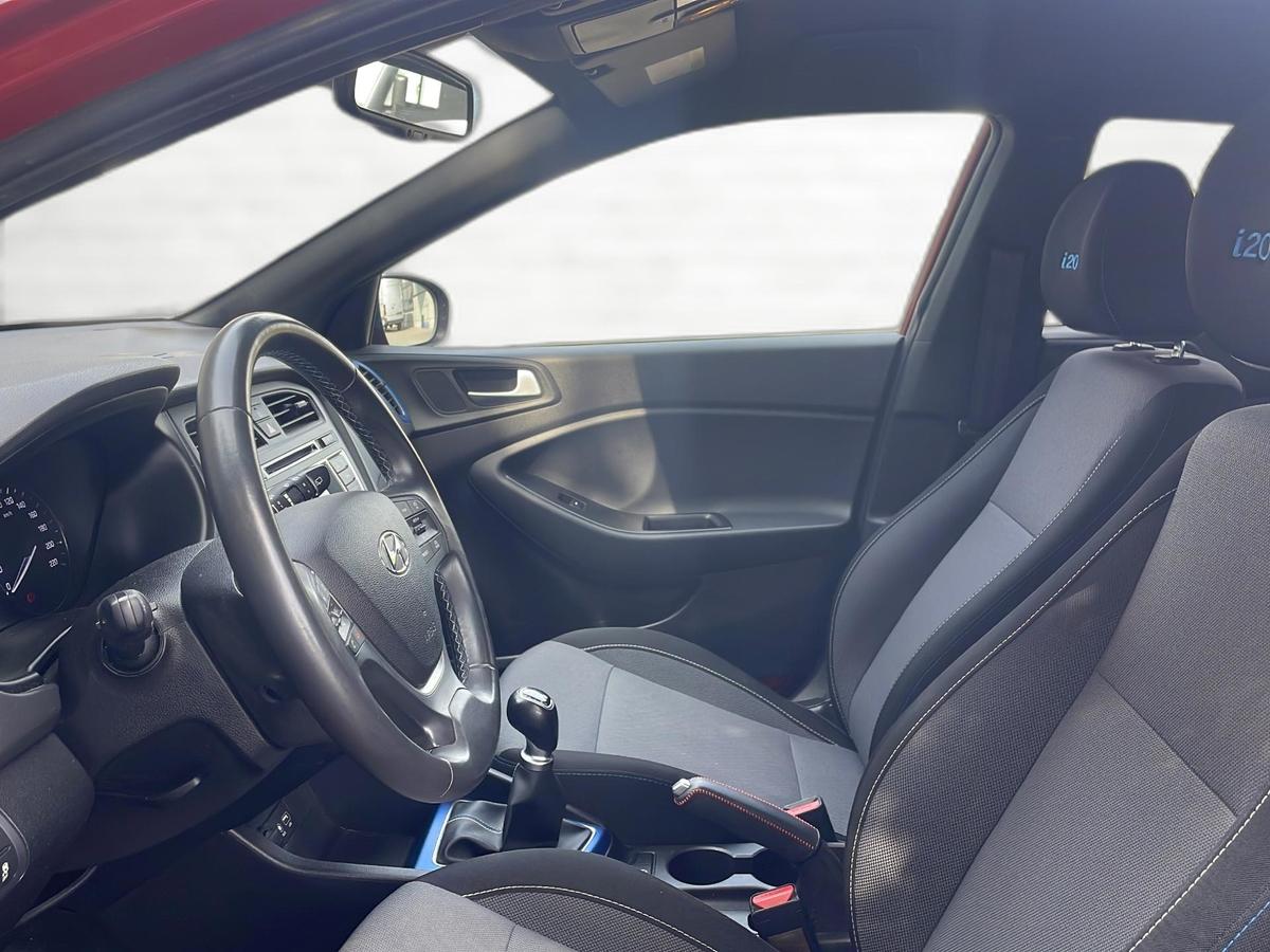 Hyundai i20 Go * Klimaanlage * Tempomat * PDC * LM *