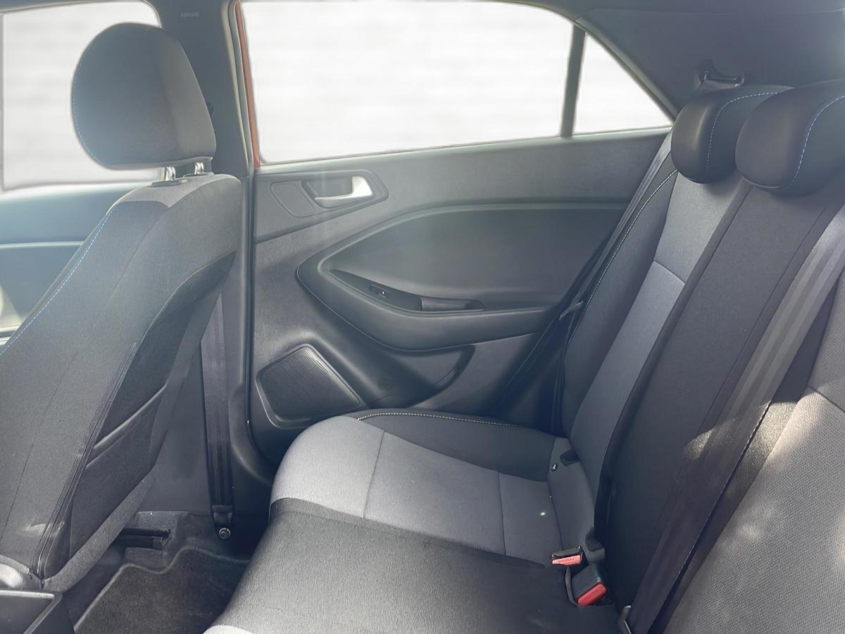 Hyundai i20 Go * Klimaanlage * Tempomat * PDC * LM *