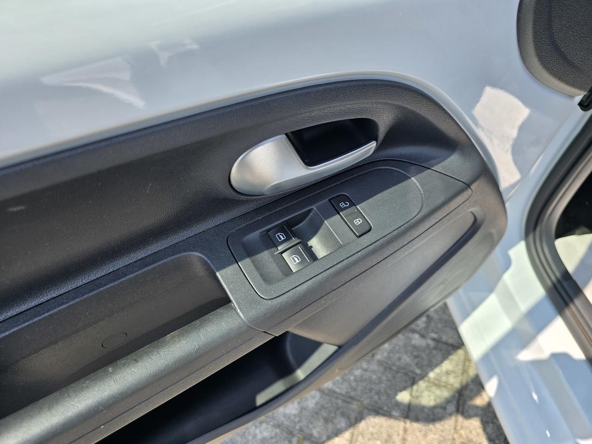 Volkswagen up! 1.0 Move MPI BMT 5 Türer Klima Rückfahkamera DAB