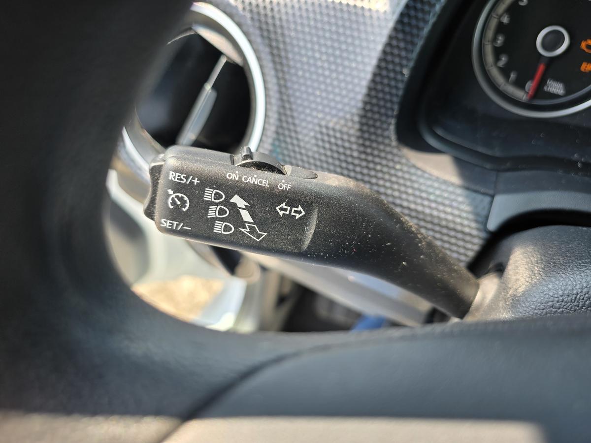 Volkswagen up! 1.0 Move MPI BMT 5 Türer Klima Rückfahkamera DAB