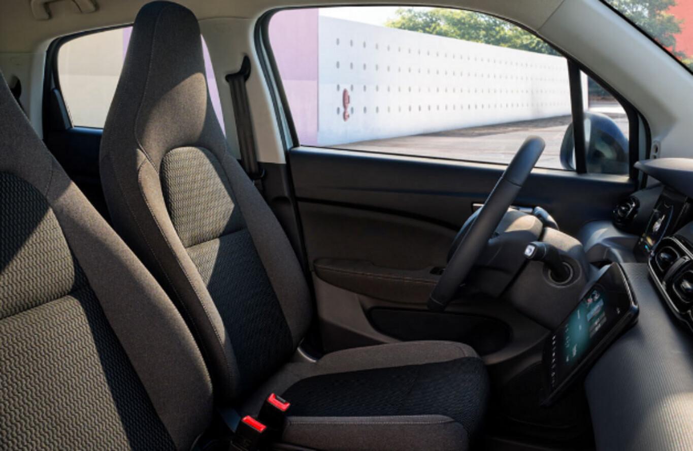 Leapmotor T03 37,3 kWh Pano Nav Kam ACC PDC LaneA 15Z BSD