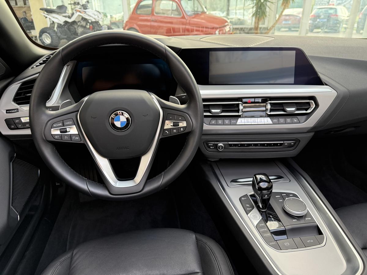 BMW Z4  20i sDrive Advantage
