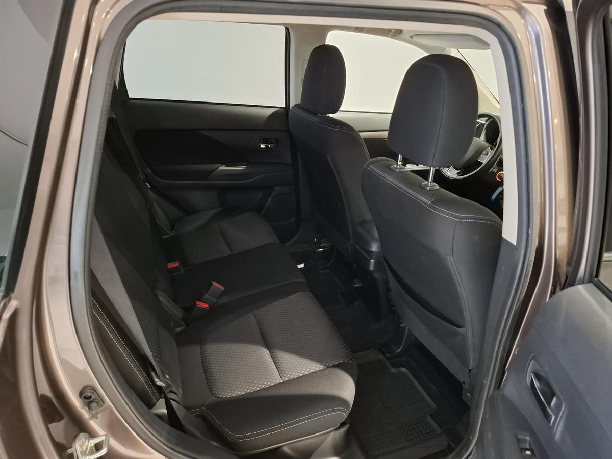 Mitsubishi Outlander 2.0 Edition 100 AHK SHZ bluetooth
