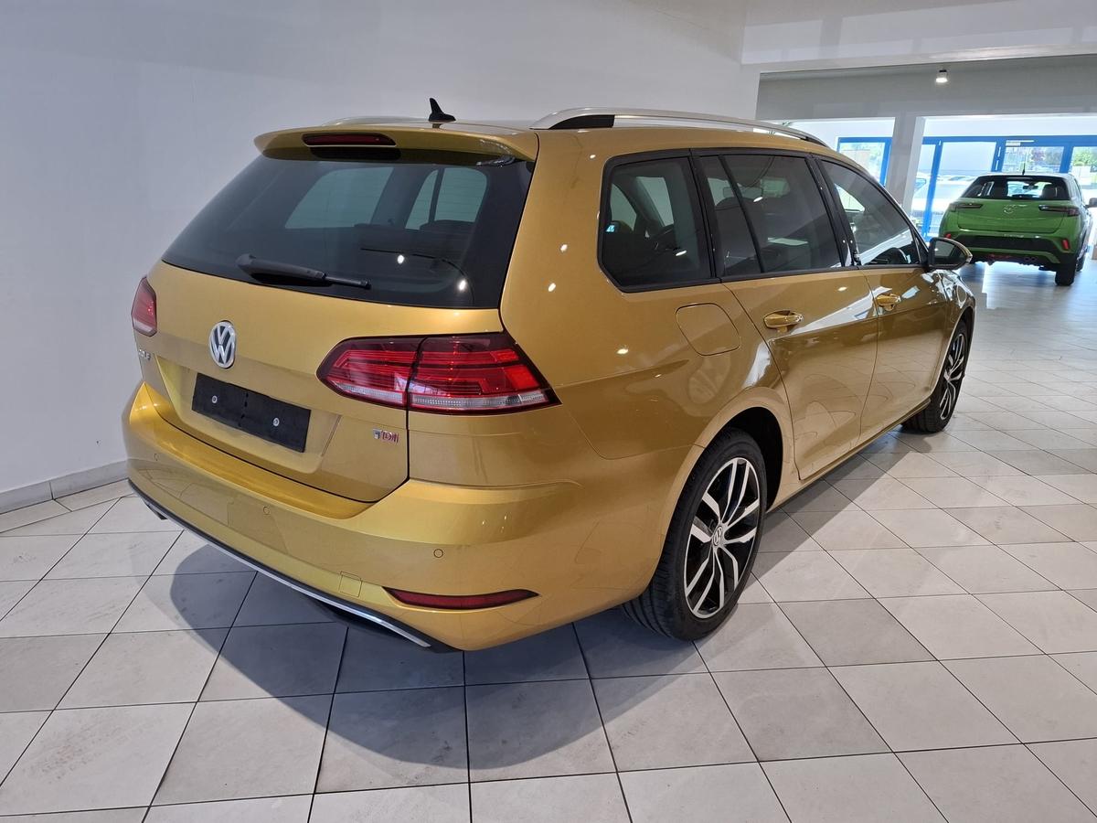 Volkswagen Golf 1.6TDI DSG AHK NAVI SHZ Standheizung