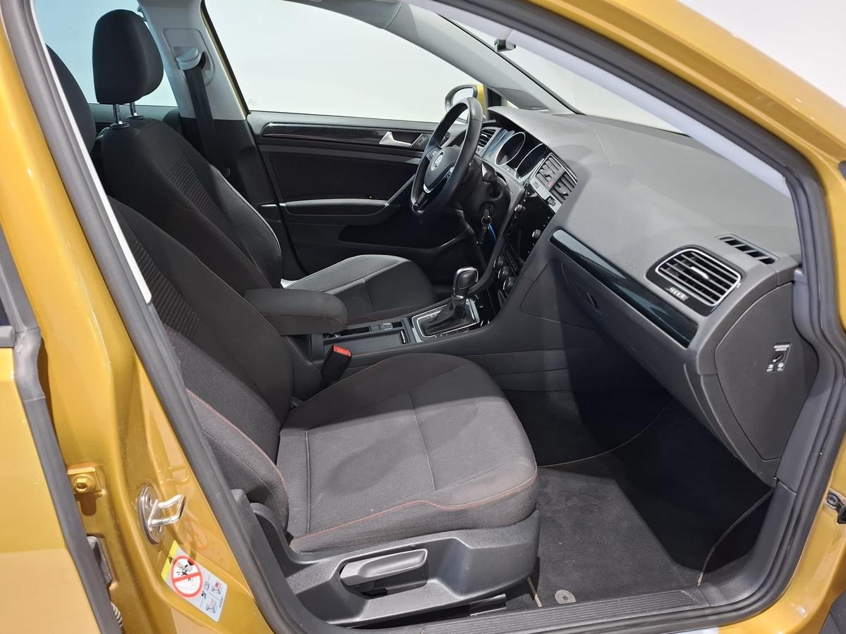 Volkswagen Golf 1.6TDI DSG AHK NAVI SHZ Standheizung