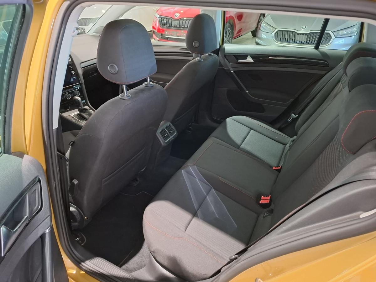 Volkswagen Golf 1.6TDI DSG AHK NAVI SHZ Standheizung
