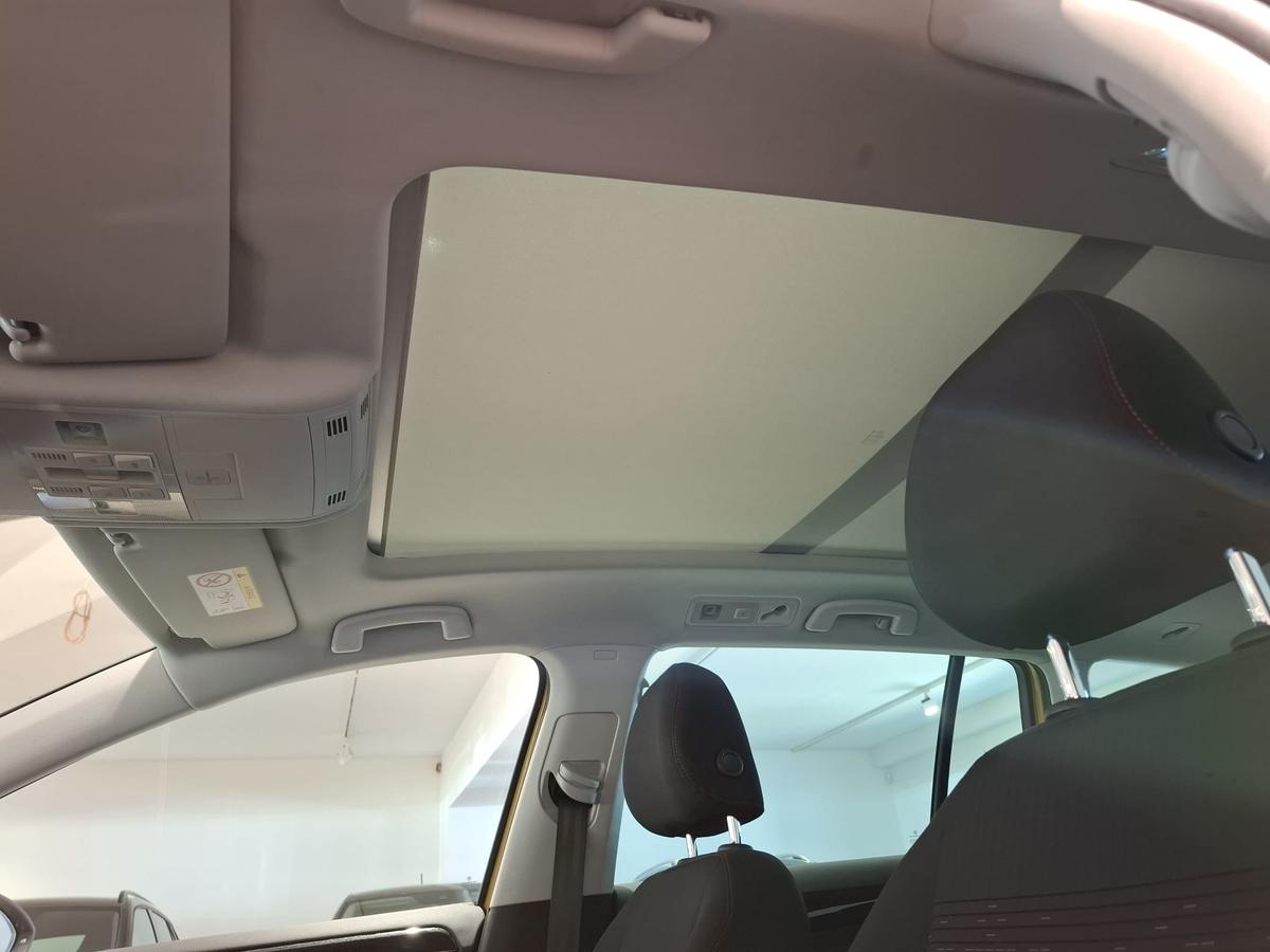 Volkswagen Golf 1.6TDI DSG AHK NAVI SHZ Standheizung
