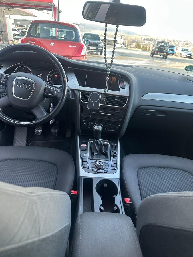 Audi A4 2.0 TDI DPF Avant Attractio