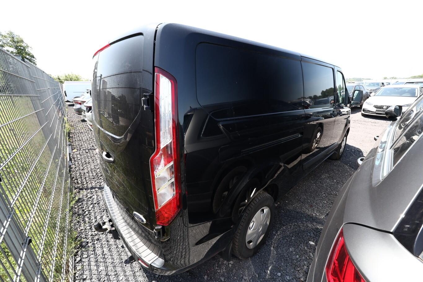 Ford Transit Custom 300 2.0 TDCi 170 L2 Trend AHK 3-S