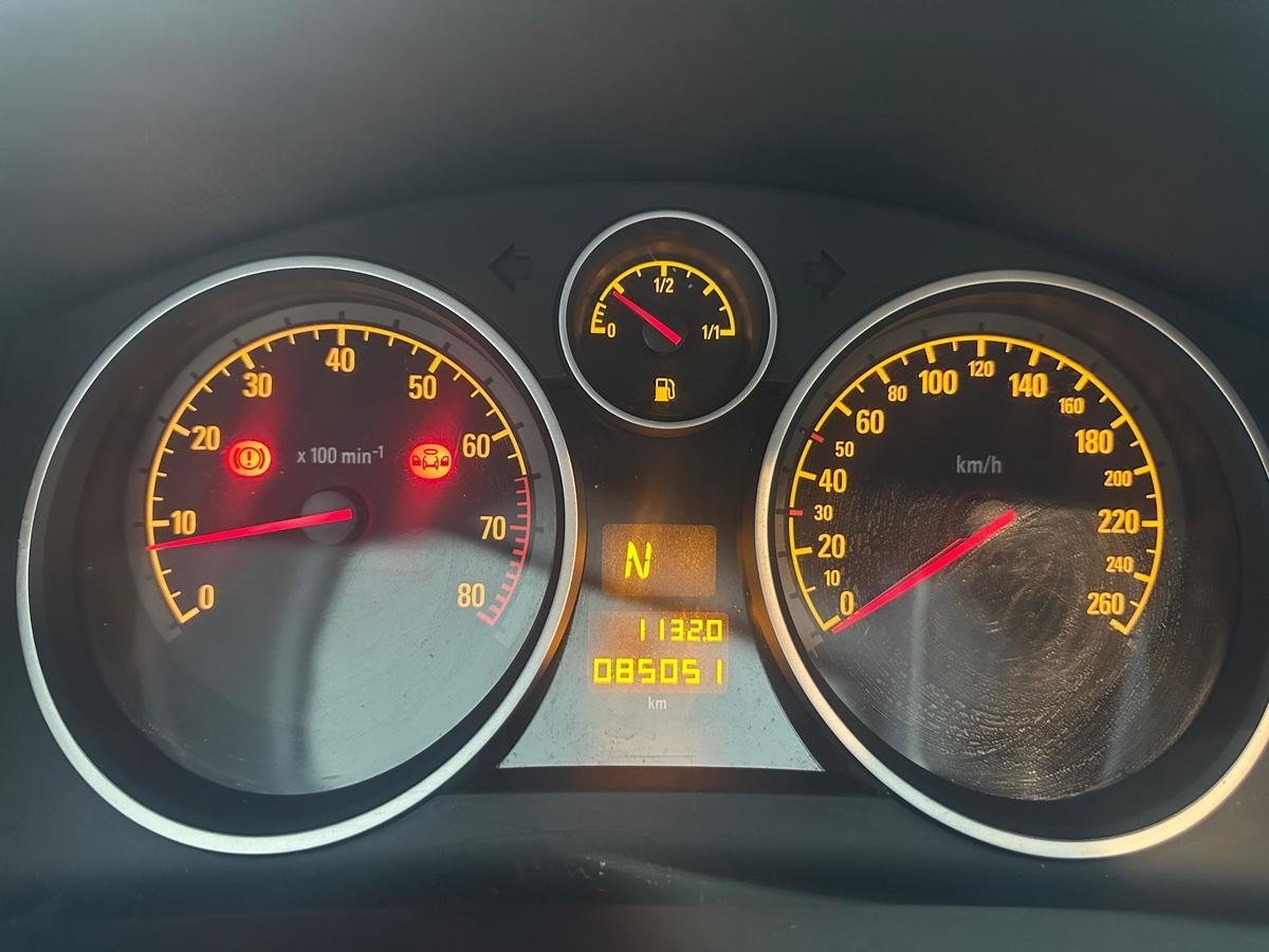 Opel Astra 1.6 Innovation 110 Jahre