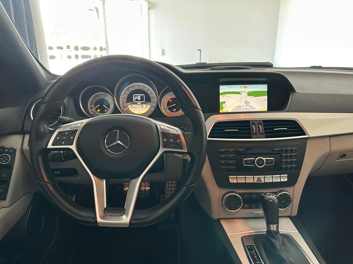 Mercedes-Benz C 200 CGI Avantgarde BlueEfficiency 