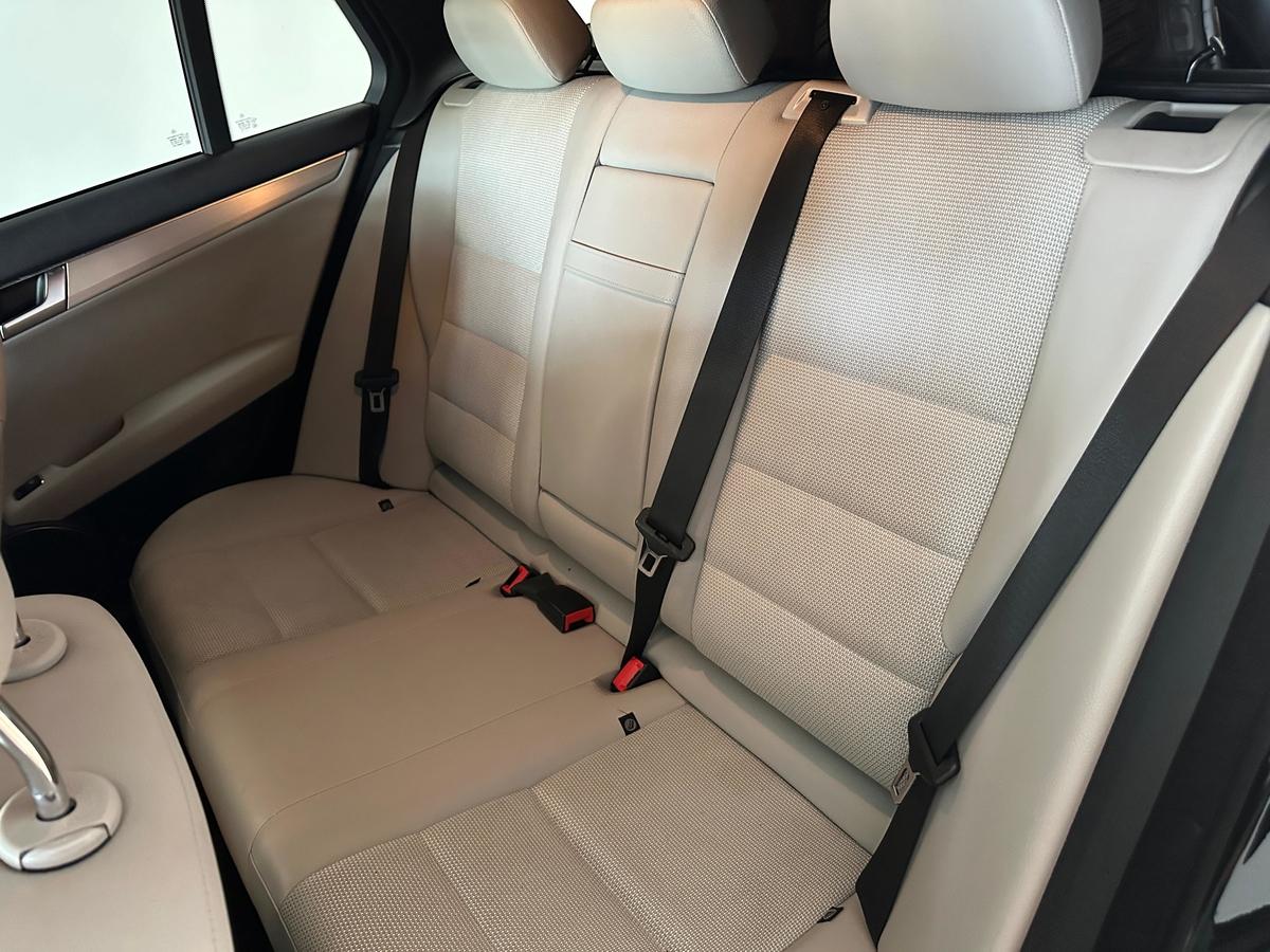 Mercedes-Benz C 200 CGI Avantgarde BlueEfficiency 