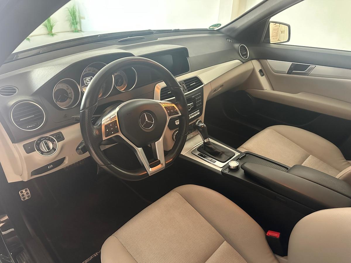 Mercedes-Benz C 200 CGI Avantgarde BlueEfficiency 
