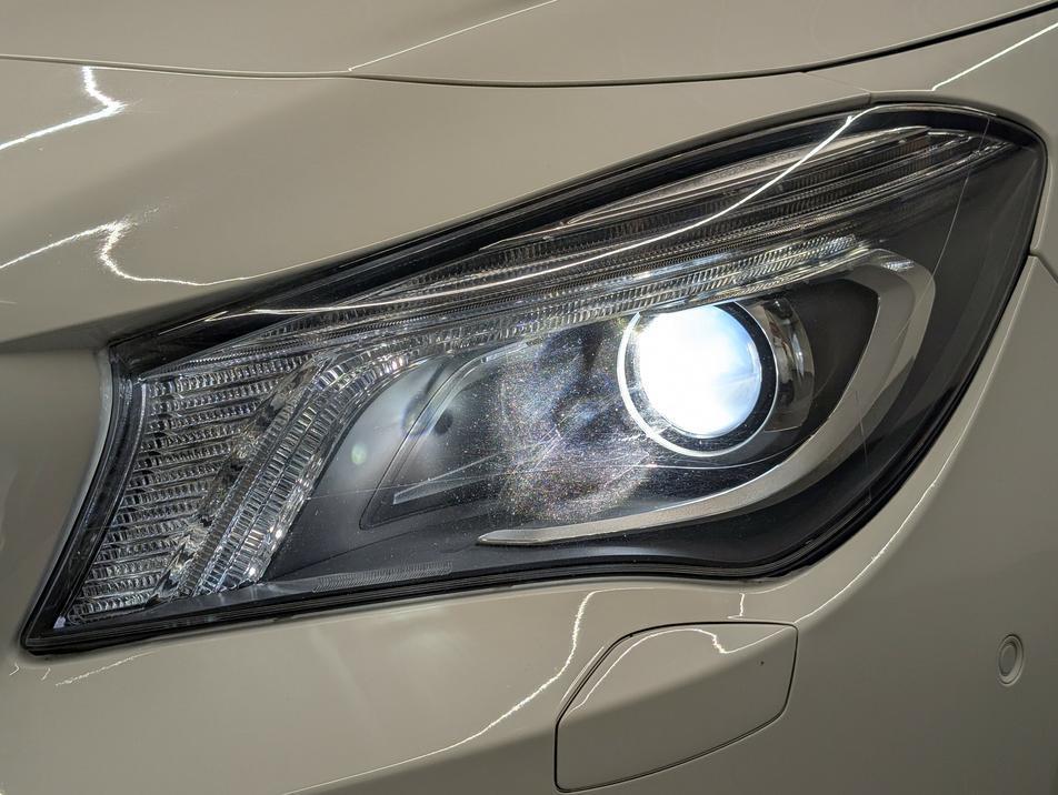 Mercedes-Benz CLA 200 Shooting Brake Bi-Xenon/Navi/SHZ/PDC/el.Heck/Tempom.