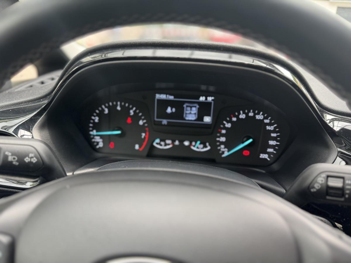 Ford Fiesta 75PS- Allwetterreifen,Frontscheibenheizung, Navi, SHZ