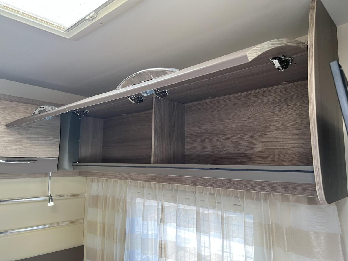 Chausson Flash 515 Markise+Hubbett+TV+Kamera+Stützen