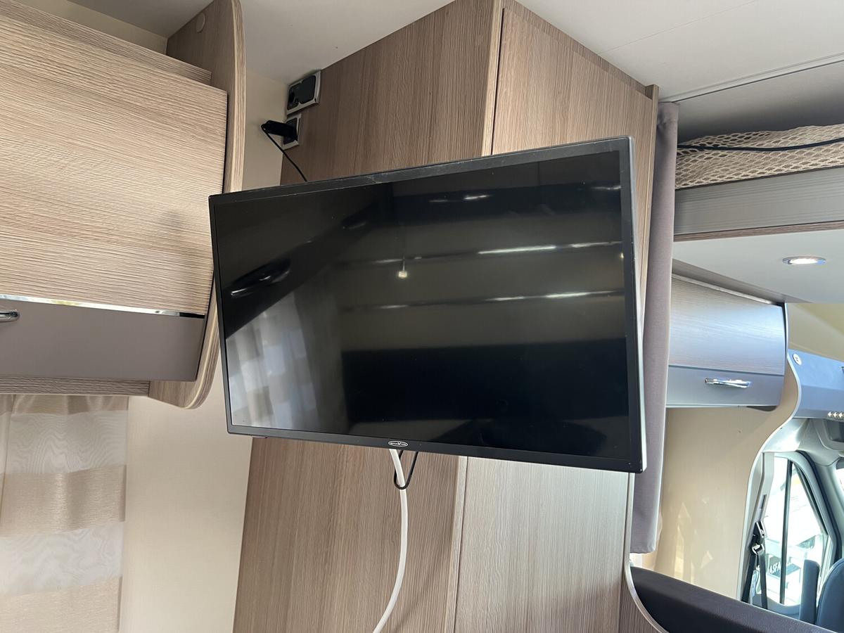 Chausson Flash 515 Markise+Hubbett+TV+Kamera+Stützen