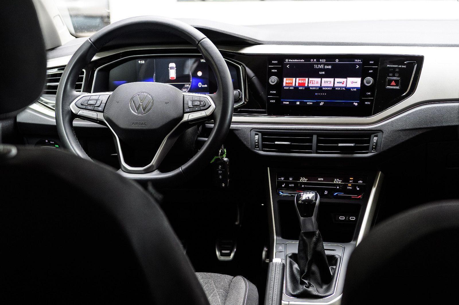 Volkswagen Polo VI Move 1.0 TSI +Navi +LED +SHZ +PDC +APP