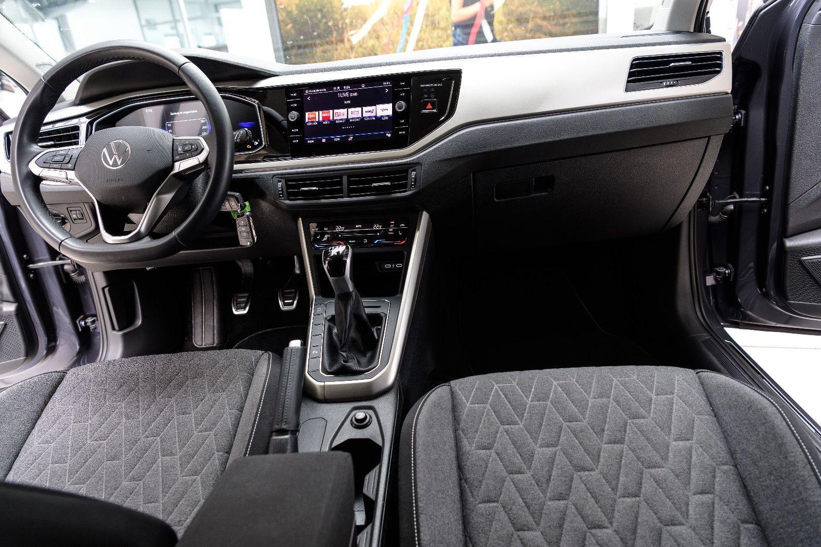 Volkswagen Polo VI Move 1.0 TSI +Navi +LED +SHZ +PDC +APP