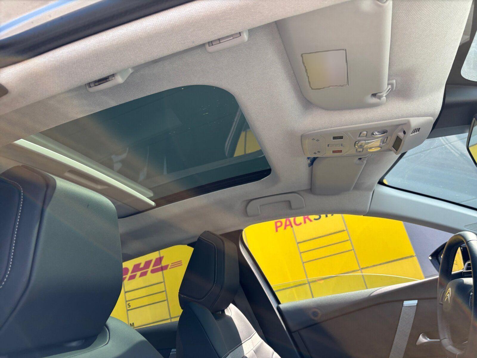 Citroën C4 Shine 1.2 PureTech PANORAMADACH+NAVIGATION