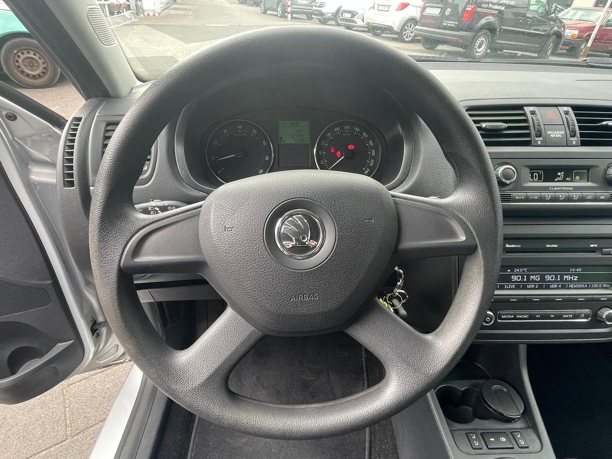 Skoda Fabia 1.2 TSI - Sitzh. - PDC - Garantie - Klimaautomatik
