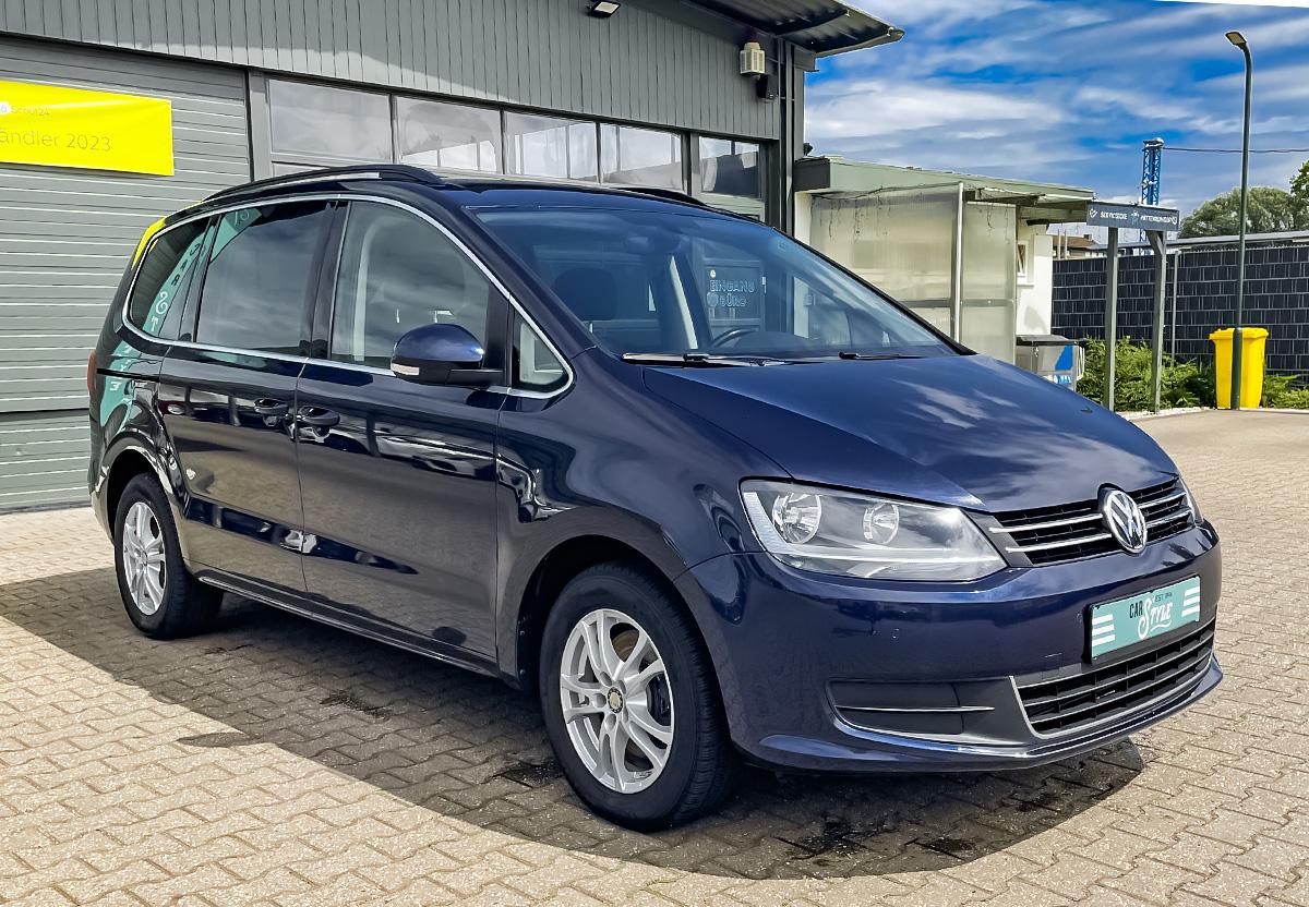 Volkswagen Sharan 2.0 TDI Comfortline SHZ 7 SITZE AHK NAVI PDC