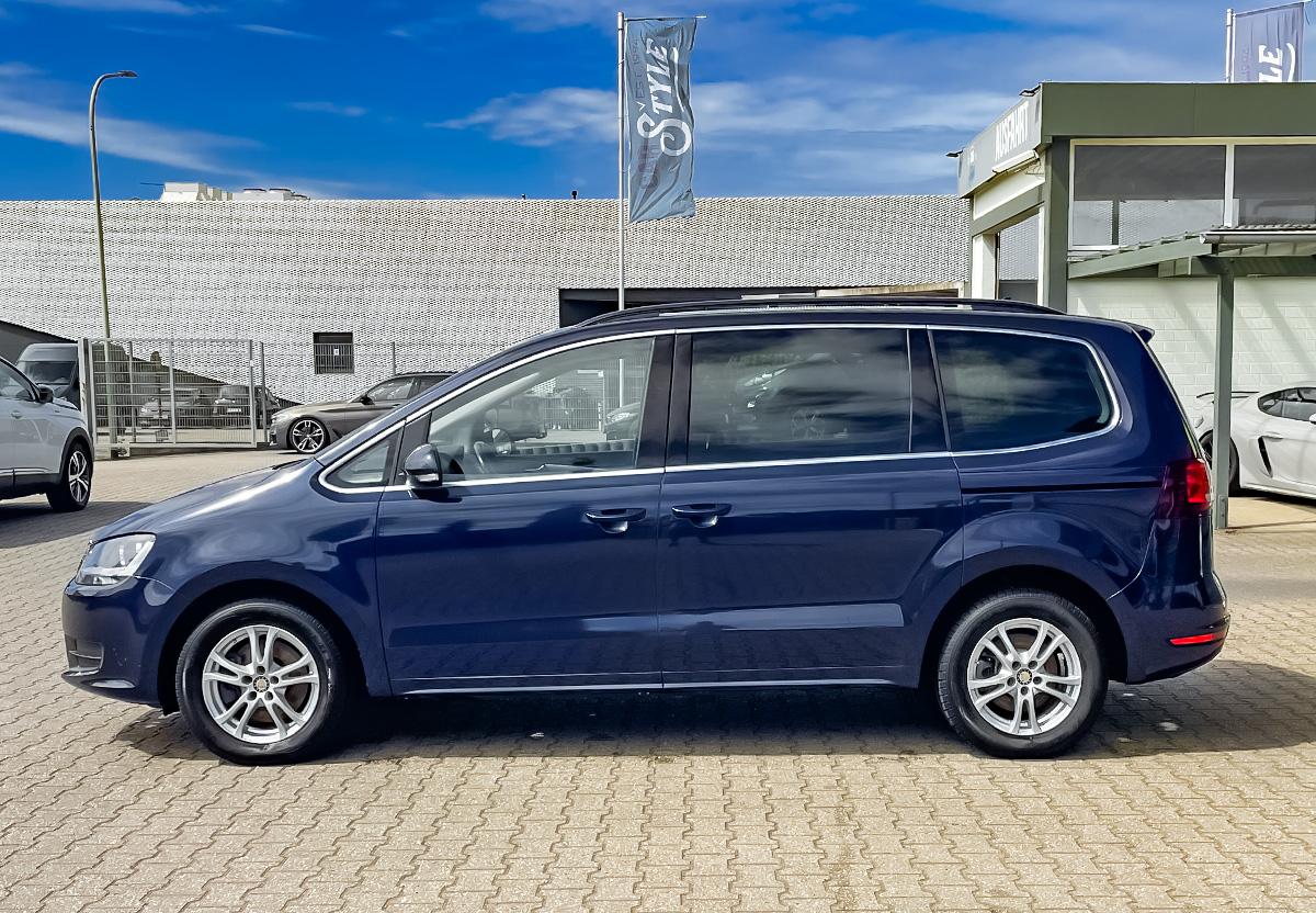 Volkswagen Sharan 2.0 TDI Comfortline SHZ 7 SITZE AHK NAVI PDC