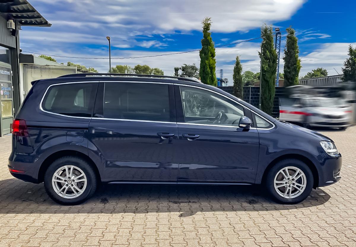 Volkswagen Sharan 2.0 TDI Comfortline SHZ 7 SITZE AHK NAVI PDC