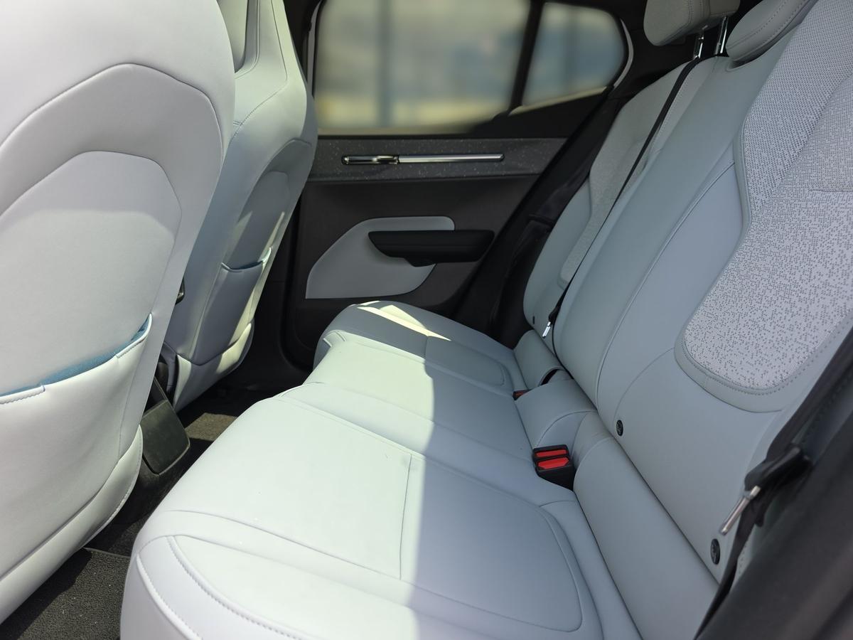 Volvo EX30 Twin Performance AWD Ultra 20