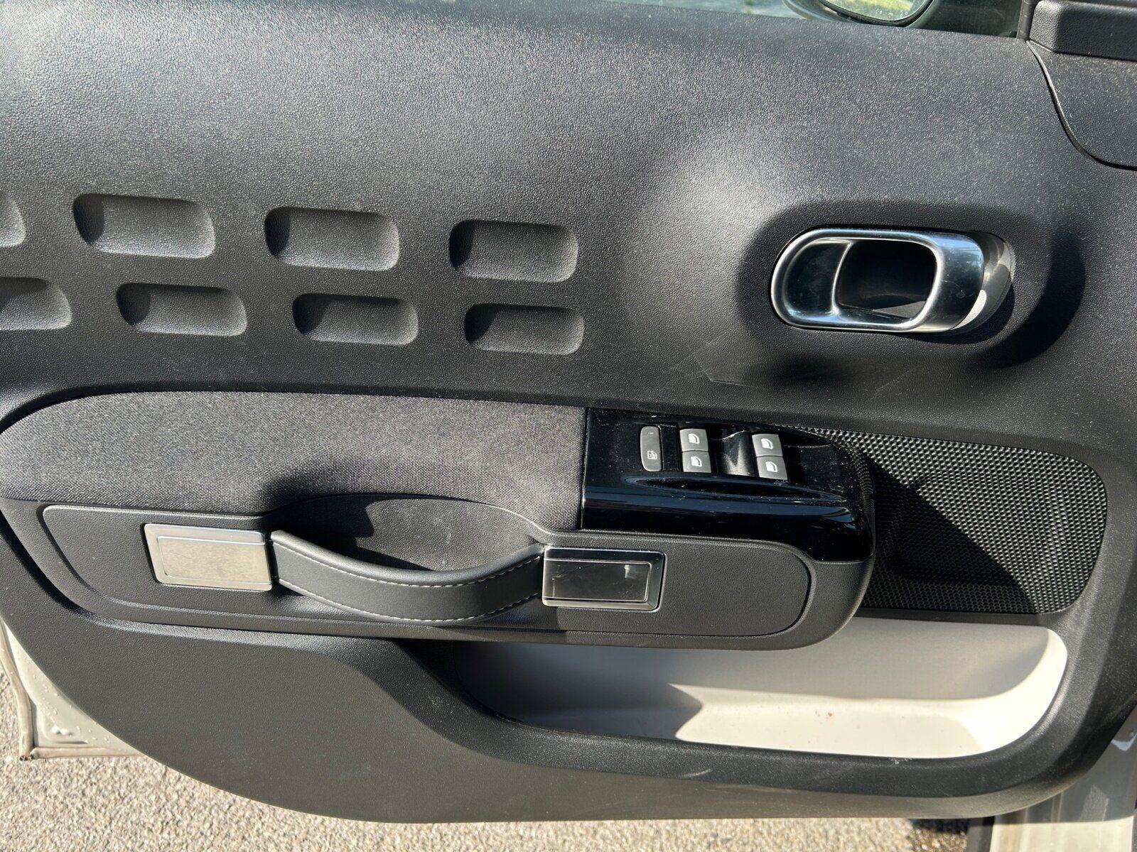 Citroën C3 Shine 1.2 PureTech RFK+KEYLESS-GO+KLIMA+AUTOM