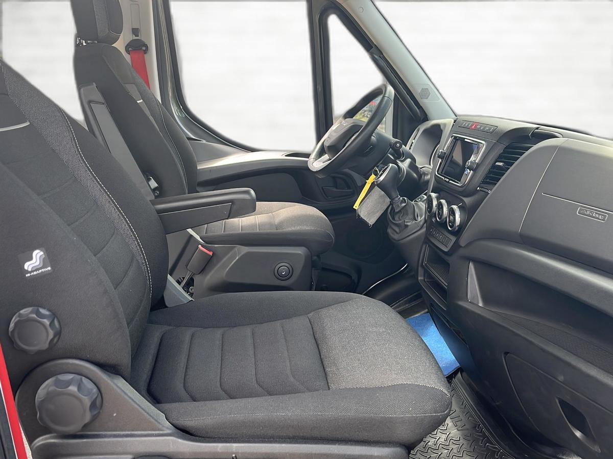 Iveco Daily 35S2HA8V 4t *Markise*Solaranlage*große Heckgarage*